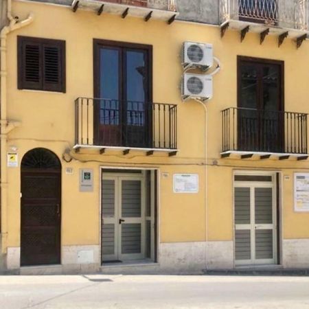 “La Rampa” Affitti Brevi - Racalmuto Apartamento Exterior foto